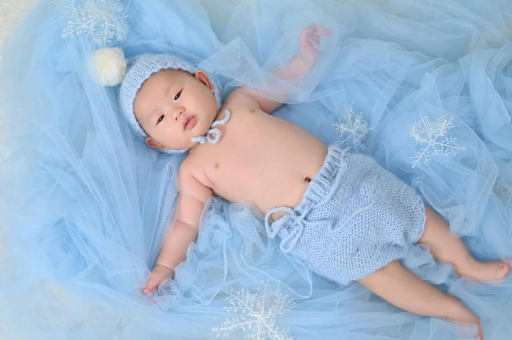 南宁宝宝流黄鼻涕打喷嚏